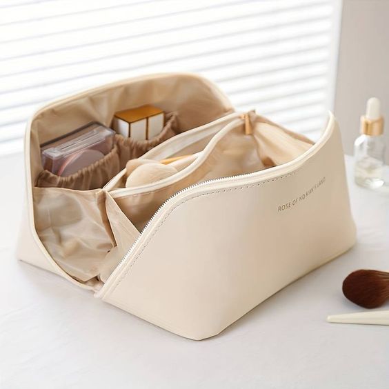 Neceser | Makeup bag